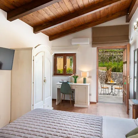 Il Vigneto Di Nonno Pietro Bed & Breakfast 4*
