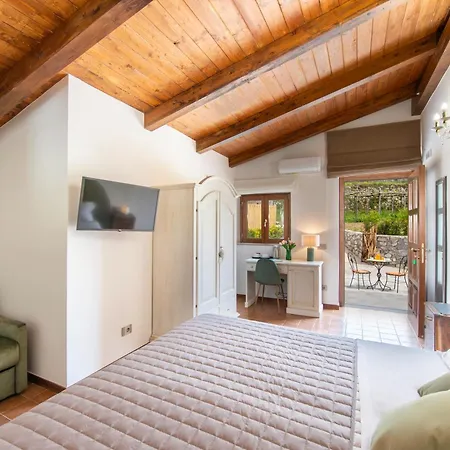 Il Vigneto Di Nonno Pietro Bed & Breakfast 4*