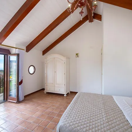 Il Vigneto Di Nonno Pietro Bed & Breakfast 4*