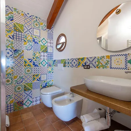 Bed & Breakfast Il Vigneto Di Nonno Pietro 4*